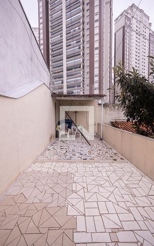 Casa à venda com 200m², 3 quartos e 3 vagas Casa à venda com 200m², 3 quartos e 3 vagasVaranda Quarto 1
