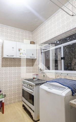 Casa à venda com 200m², 3 quartos e 3 vagas Casa à venda com 200m², 3 quartos e 3 vagasÁrea de Serviço