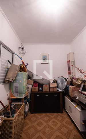 Casa à venda com 200m², 3 quartos e 3 vagas Casa à venda com 200m², 3 quartos e 3 vagasQuarto de Serviço