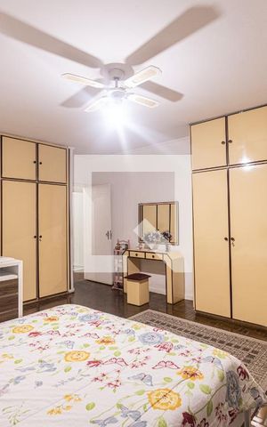 Casa à venda com 200m², 3 quartos e 3 vagas Casa à venda com 200m², 3 quartos e 3 vagasQuarto 2