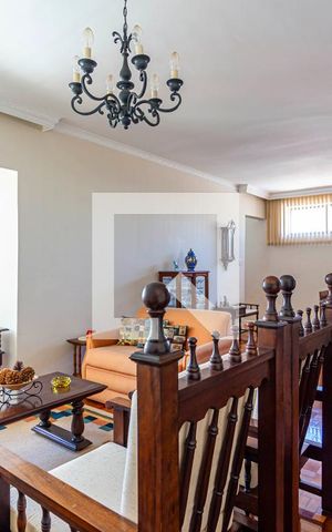 Apartamento à venda com 180m², 3 quartos e 1 vaga Apartamento à venda com 180m², 3 quartos e 1 vagaSala