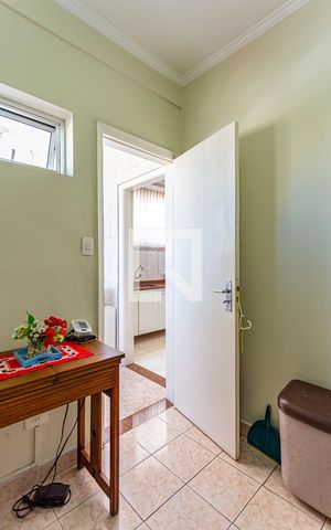 Apartamento à venda com 180m², 3 quartos e 1 vaga Apartamento à venda com 180m², 3 quartos e 1 vagaQuarto de Serviço