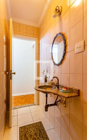 Apartamento à venda com 180m², 3 quartos e 1 vaga Apartamento à venda com 180m², 3 quartos e 1 vagaBanheiro 1