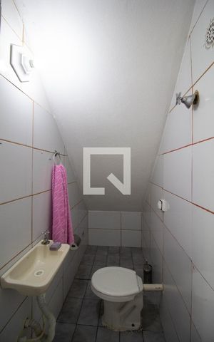 Casa para alugar com 90m², 2 quartos e 2 vagas Casa para alugar com 90m², 2 quartos e 2 vagasLavabo