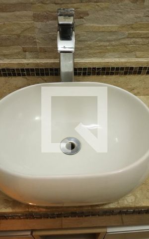Casa de condomínio à venda com 65m², 2 quartos e 2 vagasBanheiro