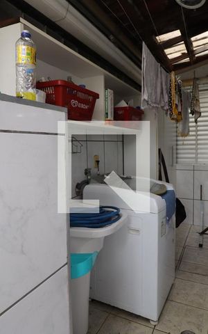 Casa de condomínio à venda com 65m², 2 quartos e 2 vagasLavanderia
