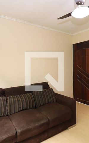 Casa de condomínio à venda com 65m², 2 quartos e 2 vagasSala