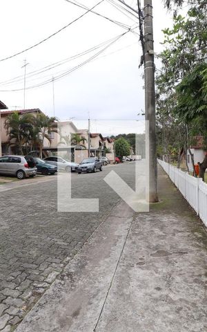 Casa de condomínio à venda com 65m², 2 quartos e 2 vagasVista da Rua