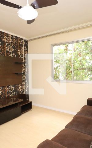 Casa de condomínio à venda com 65m², 2 quartos e 2 vagasSala
