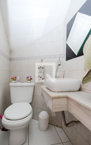Casa à venda com 220m², 3 quartos e 3 vagasLavabo