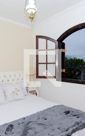 Casa à venda com 220m², 3 quartos e 3 vagasQuarto 3 - Suíte