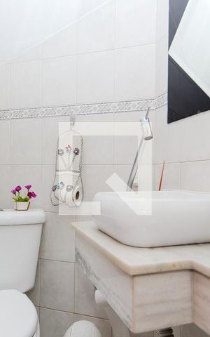 Casa à venda com 220m², 3 quartos e 3 vagasLavabo