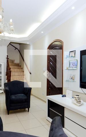 Casa à venda com 220m², 3 quartos e 3 vagasSala