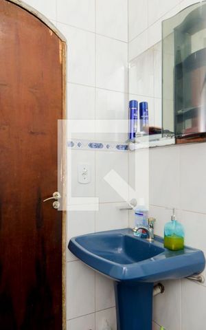 Casa à venda com 220m², 3 quartos e 3 vagasBanheiro Social