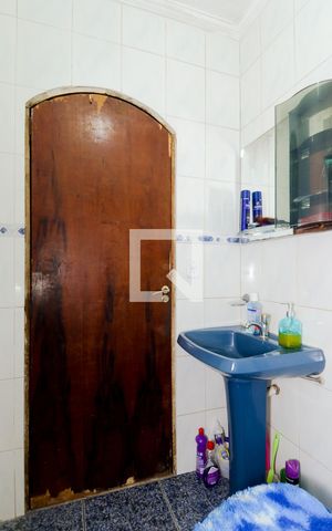 Casa à venda com 220m², 3 quartos e 3 vagasBanheiro Social