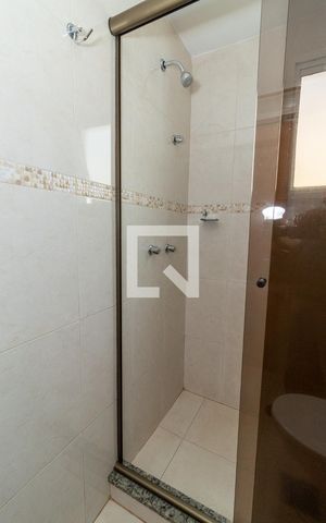 Apartamento à venda com 89m², 2 quartos e 1 vaga Apartamento à venda com 89m², 2 quartos e 1 vagaBanheiro da Suíte