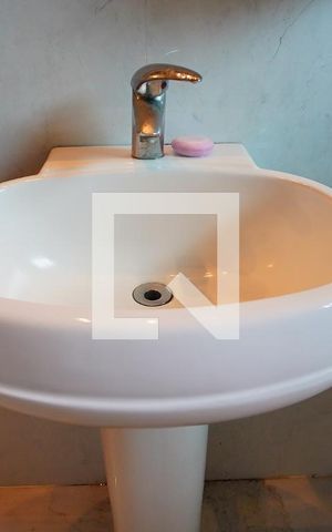 Casa à venda com 220m², 4 quartos e 6 vagasBanheiro do Quarto 3