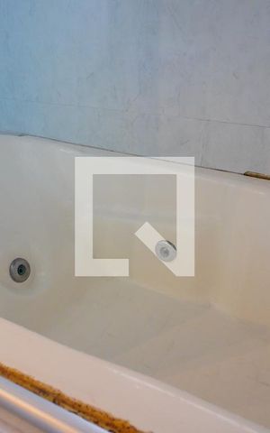 Casa à venda com 220m², 4 quartos e 6 vagasBanheiro do Quarto 3