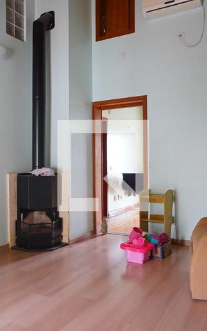 Casa à venda com 220m², 4 quartos e 6 vagasSuíte 2