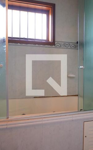 Casa à venda com 220m², 4 quartos e 6 vagasBanheiro do Quarto 3
