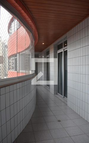 Apartamento à venda com 211m², 4 quartos e 2 vagasVaranda
