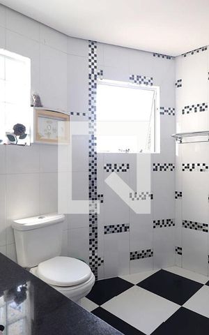 Casa à venda com 186m², 3 quartos e 4 vagasBanheiro da Suíte 2