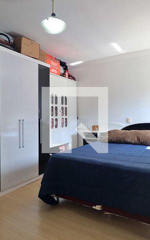 Casa à venda com 186m², 3 quartos e 4 vagasQuarto 2 - Suíte 2