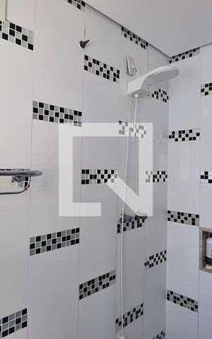 Casa à venda com 186m², 3 quartos e 4 vagasBanheiro da Suíte 2