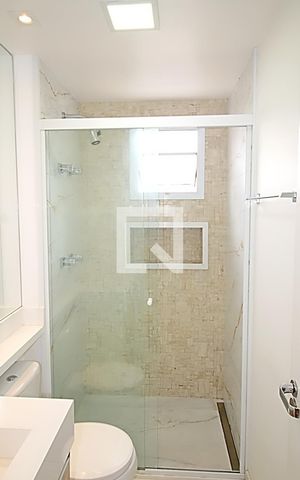 Apartamento à venda com 96m², 3 quartos e 2 vagas Apartamento à venda com 96m², 3 quartos e 2 vagasBanheiro da Suíte 1