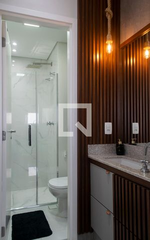 Apartamento à venda com 65m², 1 quarto e 2 vagasBanheiro