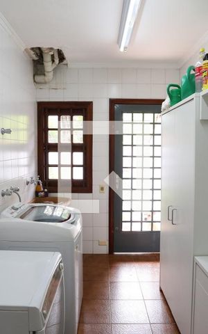 Casa à venda com 540m², 3 quartos e 6 vagasÁrea de Serviço