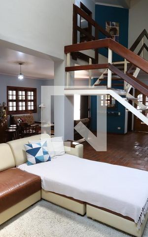 Casa à venda com 540m², 3 quartos e 6 vagasSala