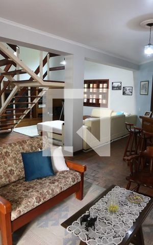 Casa à venda com 540m², 3 quartos e 6 vagasSala