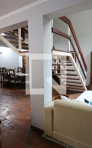 Casa à venda com 540m², 3 quartos e 6 vagasSala