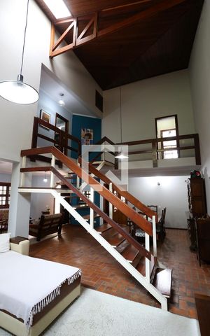 Casa à venda com 540m², 3 quartos e 6 vagasSala