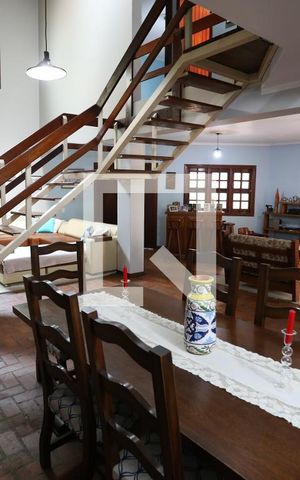 Casa à venda com 540m², 3 quartos e 6 vagasSala
