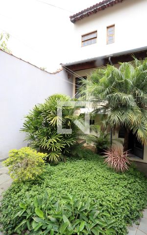 Casa à venda com 540m², 3 quartos e 6 vagasQuintal/Jardim