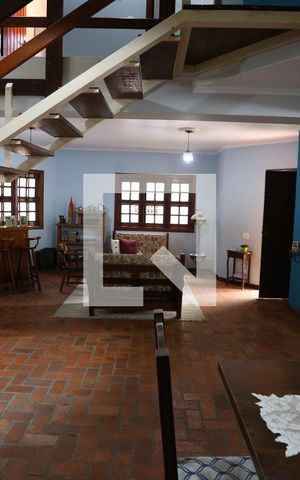 Casa à venda com 540m², 3 quartos e 6 vagasSala