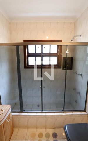 Casa à venda com 540m², 3 quartos e 6 vagasBanheiro