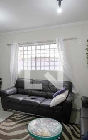 Casa para alugar com 240m², 3 quartos e 4 vagasSala de TV