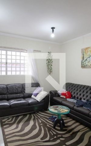Casa para alugar com 240m², 3 quartos e 4 vagasSala de TV