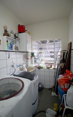 Casa para alugar com 240m², 3 quartos e 4 vagasÁrea de Serviço