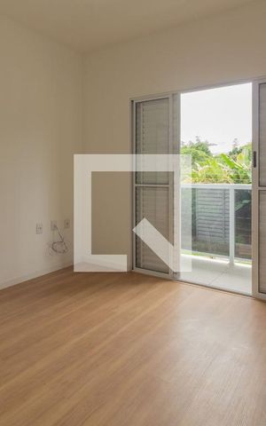 Casa para alugar com 400m², 3 quartos e 4 vagas Casa para alugar com 400m², 3 quartos e 4 vagasSuíte master