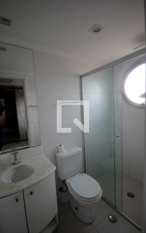 Apartamento à venda com 200m², 3 quartos e 3 vagas Apartamento à venda com 200m², 3 quartos e 3 vagasSuíte 1