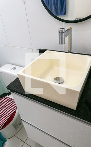 Apartamento à venda com 51m², 2 quartos e 1 vaga Apartamento à venda com 51m², 2 quartos e 1 vagaBanheiro
