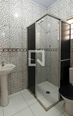 Casa à venda com 216m², 4 quartos e 1 vagaBanheiro