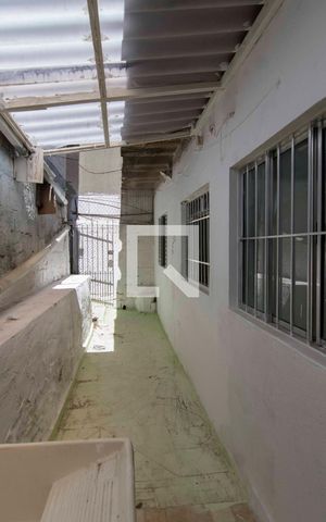 Casa à venda com 216m², 4 quartos e 1 vagaBanheiro