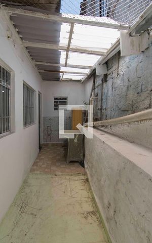 Casa à venda com 216m², 4 quartos e 1 vagaBanheiro