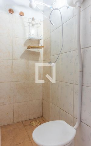 Casa à venda com 484m², 6 quartos e 4 vagas Casa à venda com 484m², 6 quartos e 4 vagasBanheiro Social
