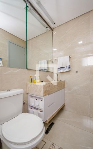 Apartamento à venda com 105m², 2 quartos e 2 vagas Apartamento à venda com 105m², 2 quartos e 2 vagasBanheiro da Suíte 1